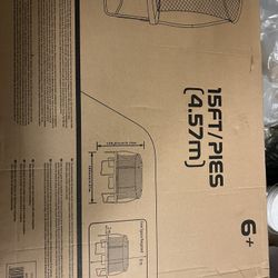 toy R Us trampolin, 15 Feet