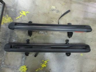 Used Yakima SUP Roof Rack Missing 1 Rubber strap pad (See Pics)