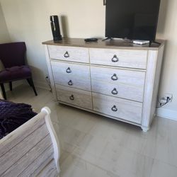 Queen Bedroom Set Plus Mattress