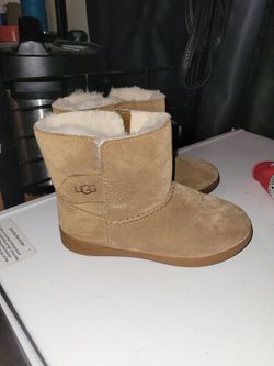 Kids Uggs Size 10C