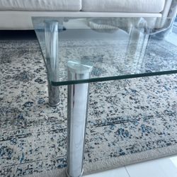 Modern Glass Table, Elegant And Stylist Glass Table - Excellent Condition, Like New