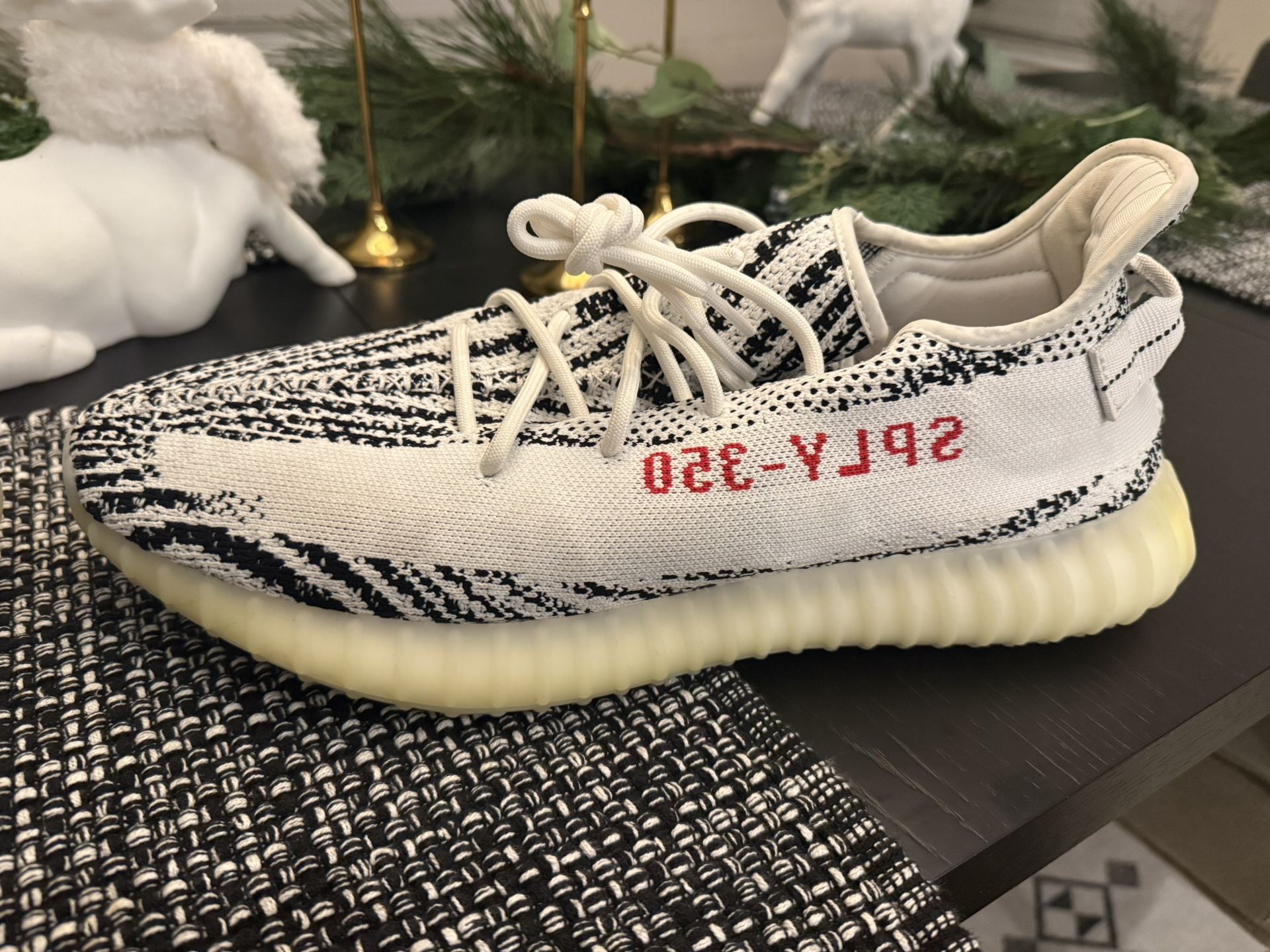 Adidas Yeezy Boost 350 V2 Zebra