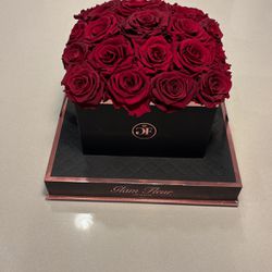 Boxed Roses (Glam Fleur)