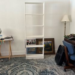 White wood Bookshelf