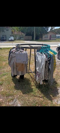 Round black clothes rack