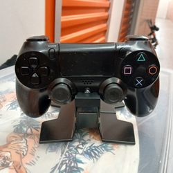 PS4 Controller
