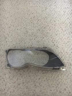 e46 right head light lens
