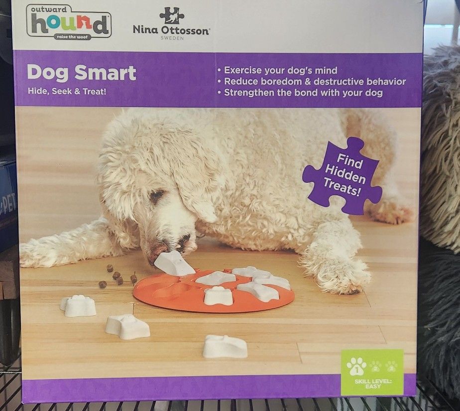Dog Smart - Learning Dog Toy