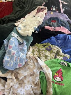 🍓Adorable Cozy Kawaii Clothing Bundle – 14 Pieces!🍓
