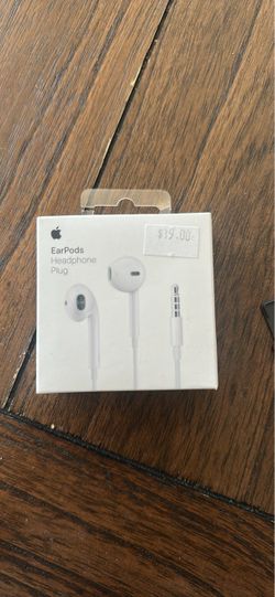 Apple EarPods with 3.5mm headphone plug