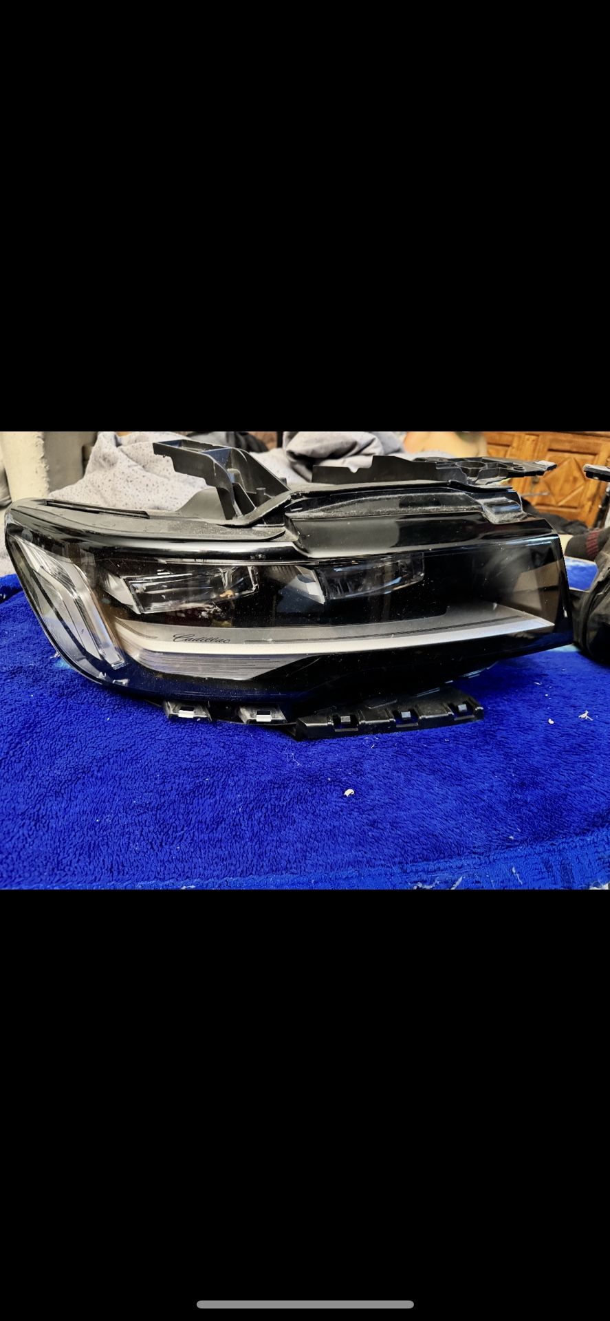 2022 Cadillac Headlights