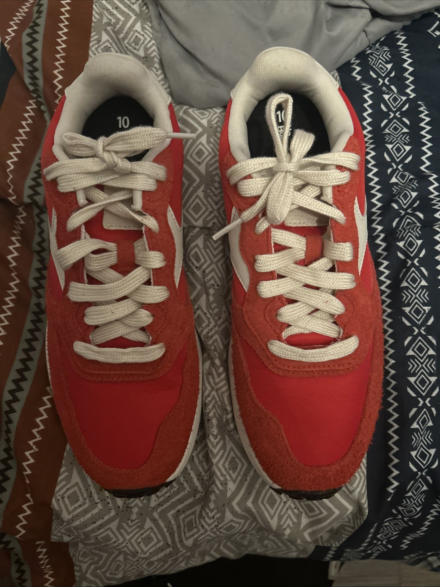 Size 10 No Boundaries New