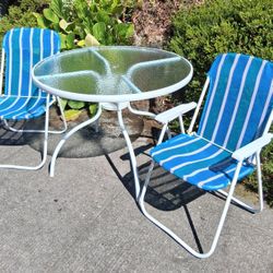 Outdoor Table And Chairs 