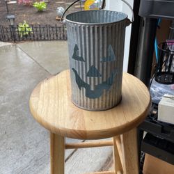 8” H 5” W Metal Pumpkin Face Hanging Container