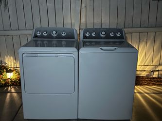 Free Delivery - Matching Washer And Dryer