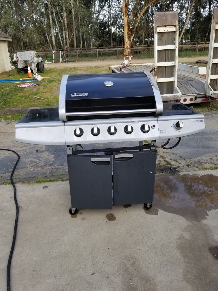 Bringman propane BBQ grill