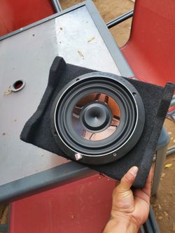 8" Rockford fosgate p3 shallow sub(80$ firm