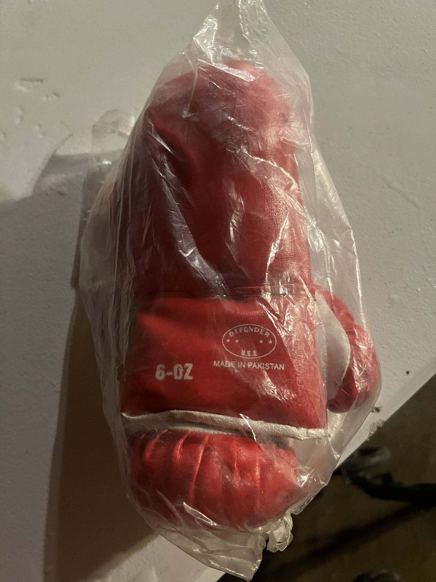 8 Dollars New Playset Toy Boxing Gloves