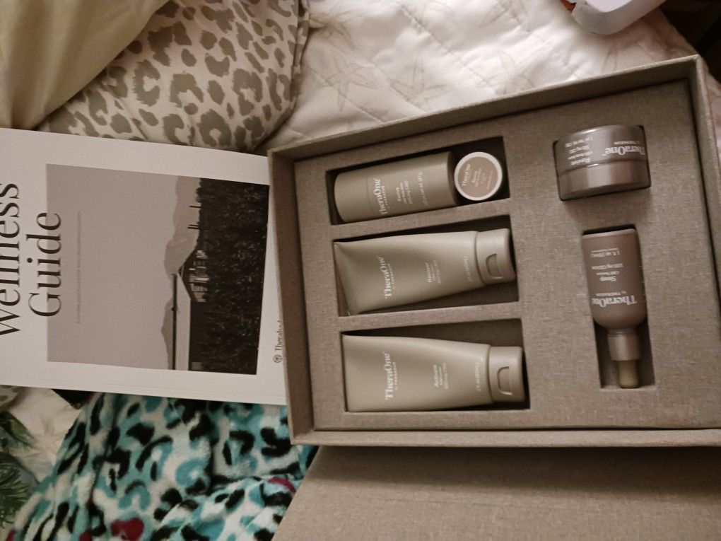 Ex Larg New Box Set Thera One Skin Care Lotions Etc Costs 289 + Sell 30 Firm Look My Post Alot Items