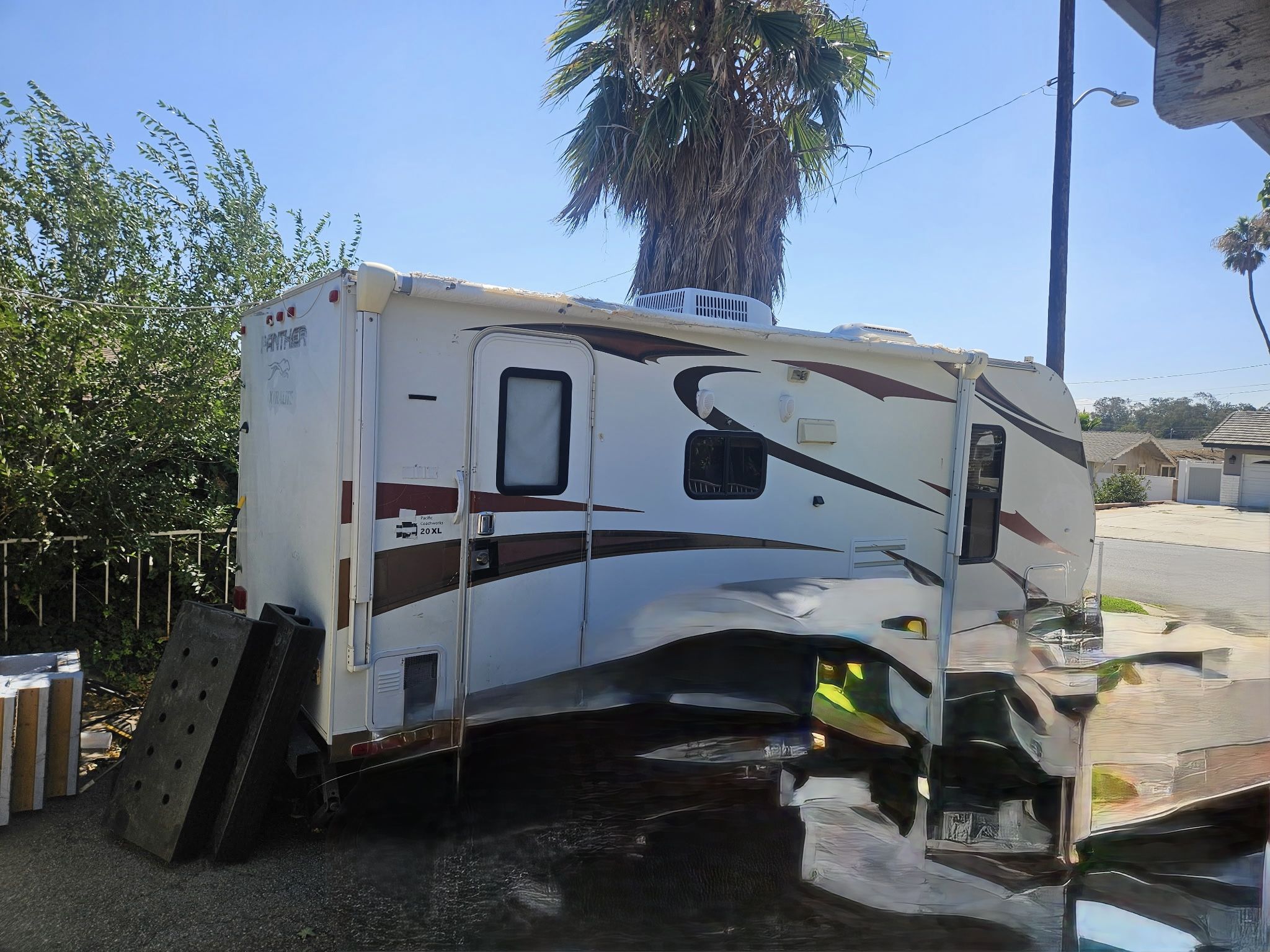 Camping trailer