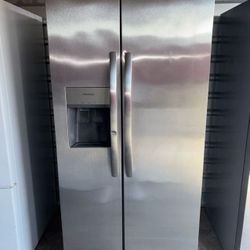 Frigidaire Stainless Steel Refrigerator And Freezer