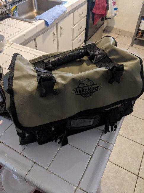 Banded & White River Fly Shop Hunting/Fishing Bag for Sale in Miami, FL -  OfferUp