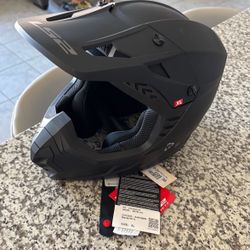 Motorcycle helmet