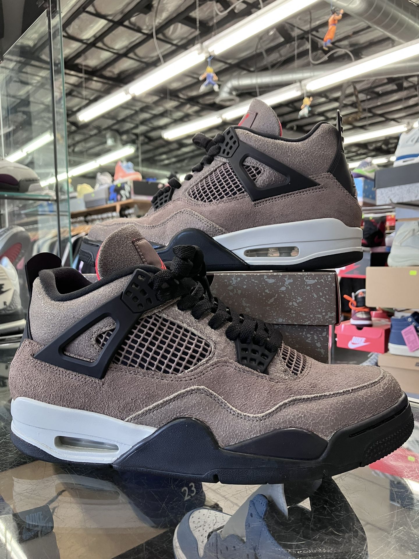 Air Jordan 4 Retro Taupe Haze