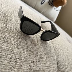 DG  sun glasses