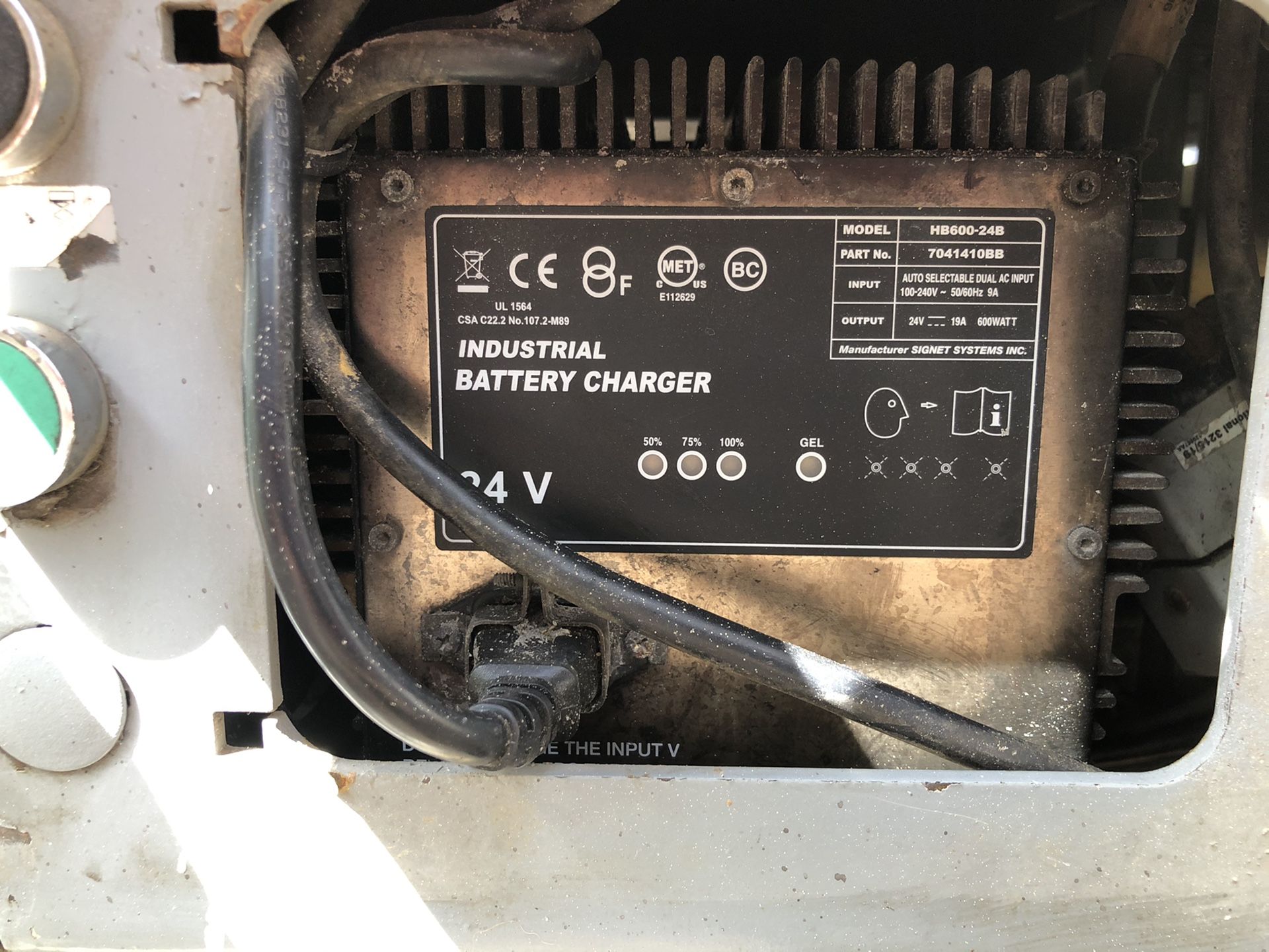 2006 Skyjack 3219 (Brand New Batteries) for Sale in Clermont, FL OfferUp