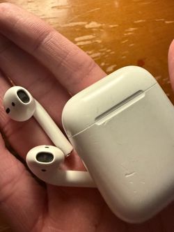 Used 1st Gen Airpods