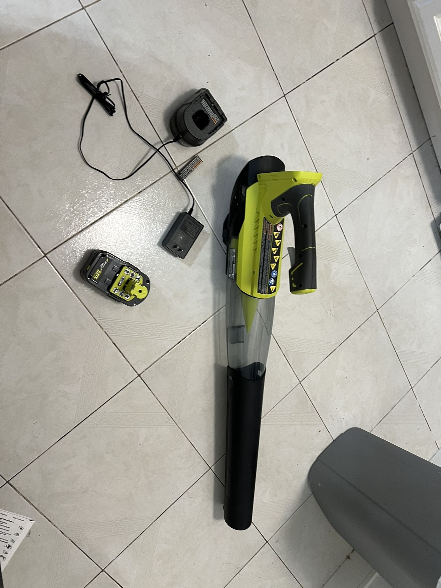 Ryobi Jet Fan Leaf Blower