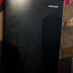 Mini Fridge 