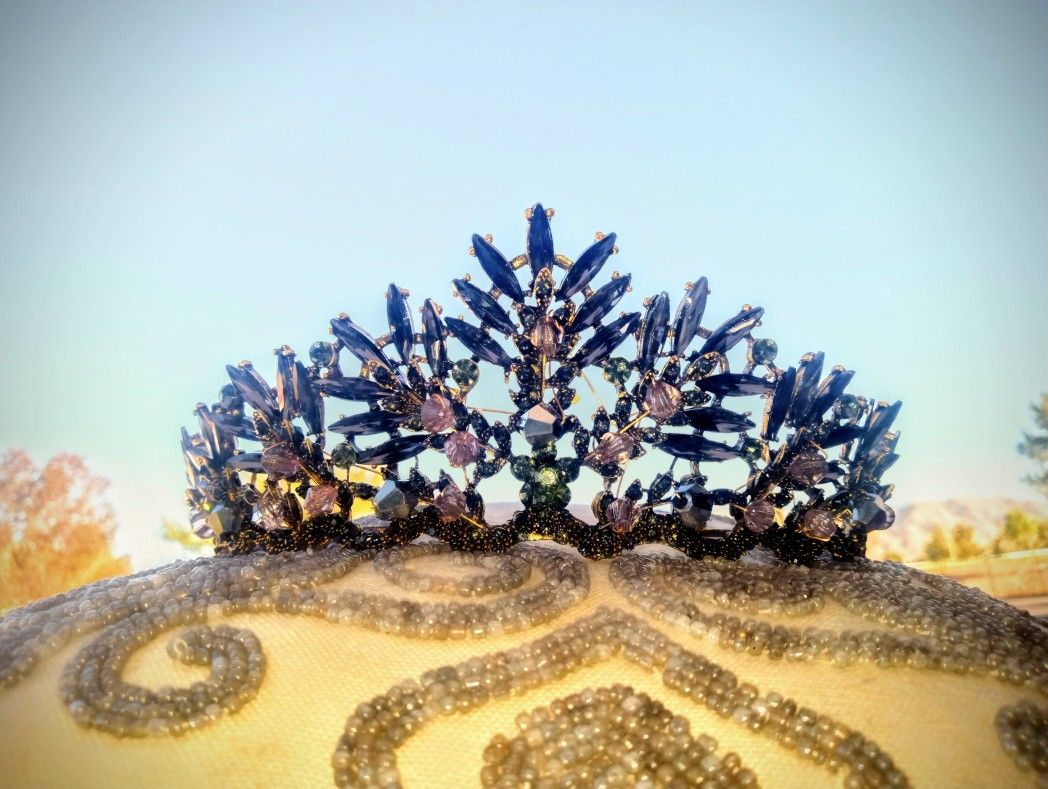 NEW Jeweled Baroque Cosplay Fantasy Jeweled Tiara Crown