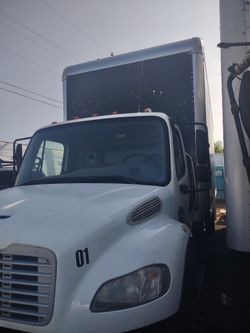 2010 Freightliner M2 M2