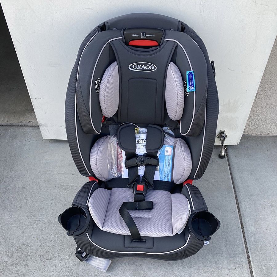 NEW) $145 Graco Slimfit in Car Seat, Slim Comfy Design Saves