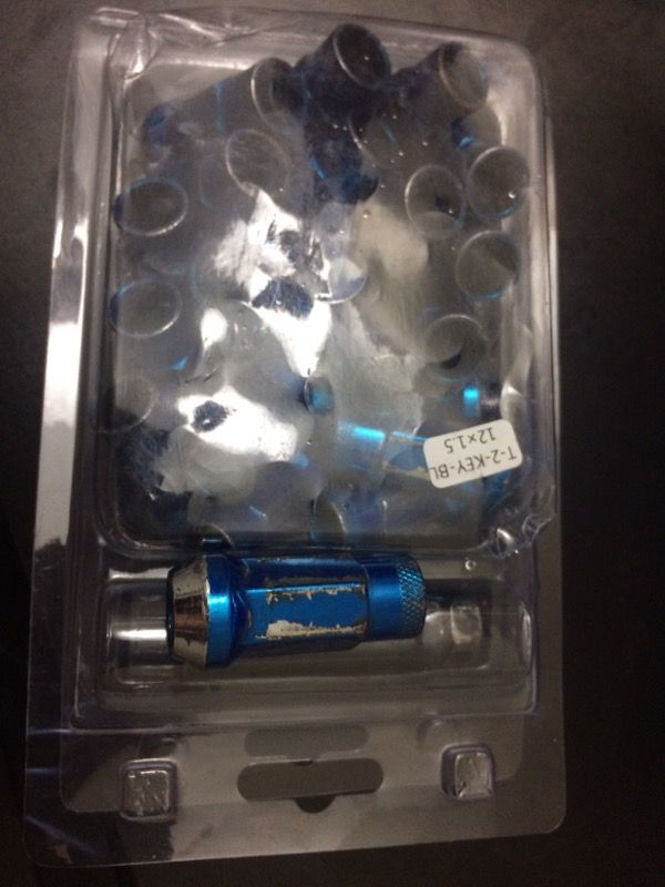 12mm P1.5 universal lug nuts