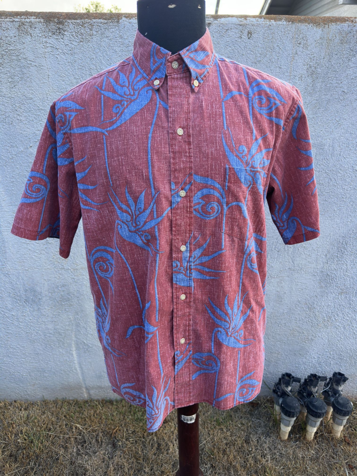 PreOwned Reyn Spooner Alfred Shaheen Red /Blue Hawaiian Print Men's Medium