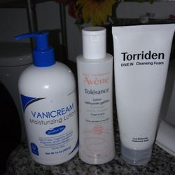 Sensitive Skin Skincare Bundle (Avene Torriden And Vanicream)