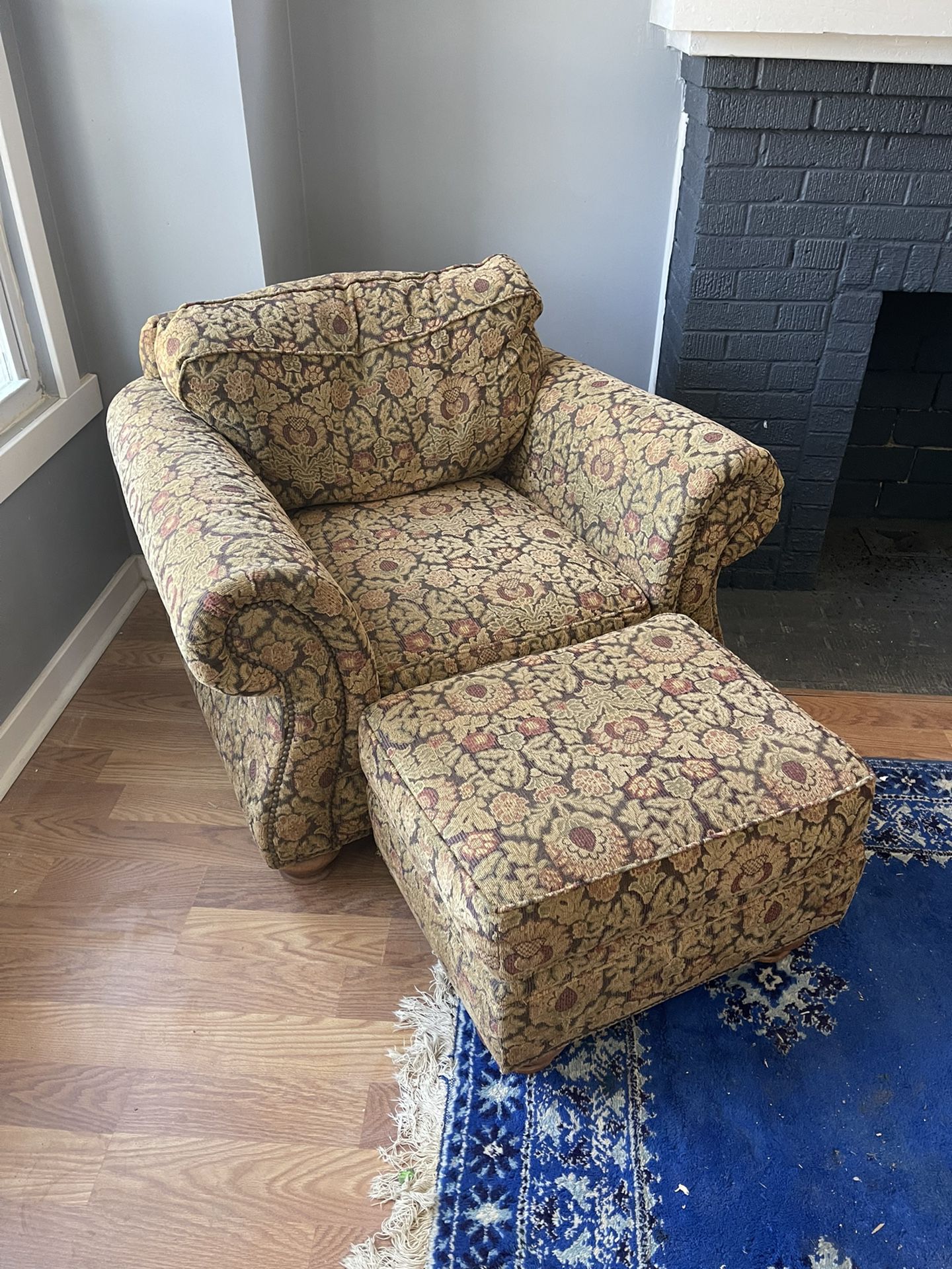 Lounge Chair And Ottoman Broyhill