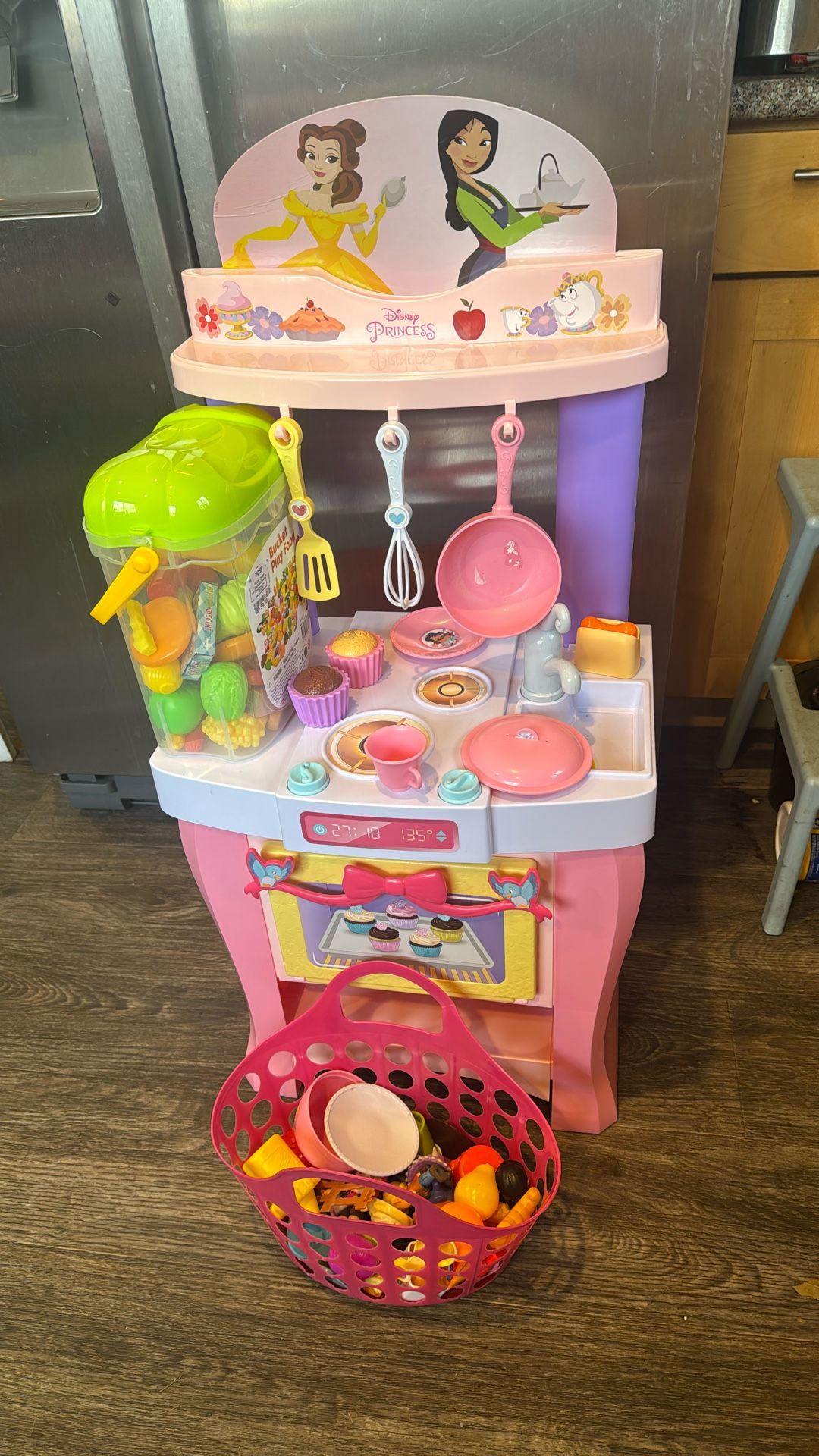 Kids Kitchen And Accessories Like New! Tons Of Fun