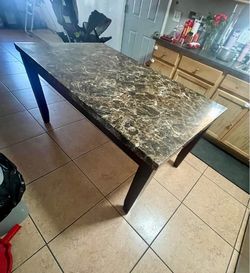 Mesa grande de comedor