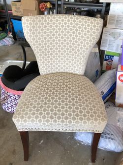 White/gray chair