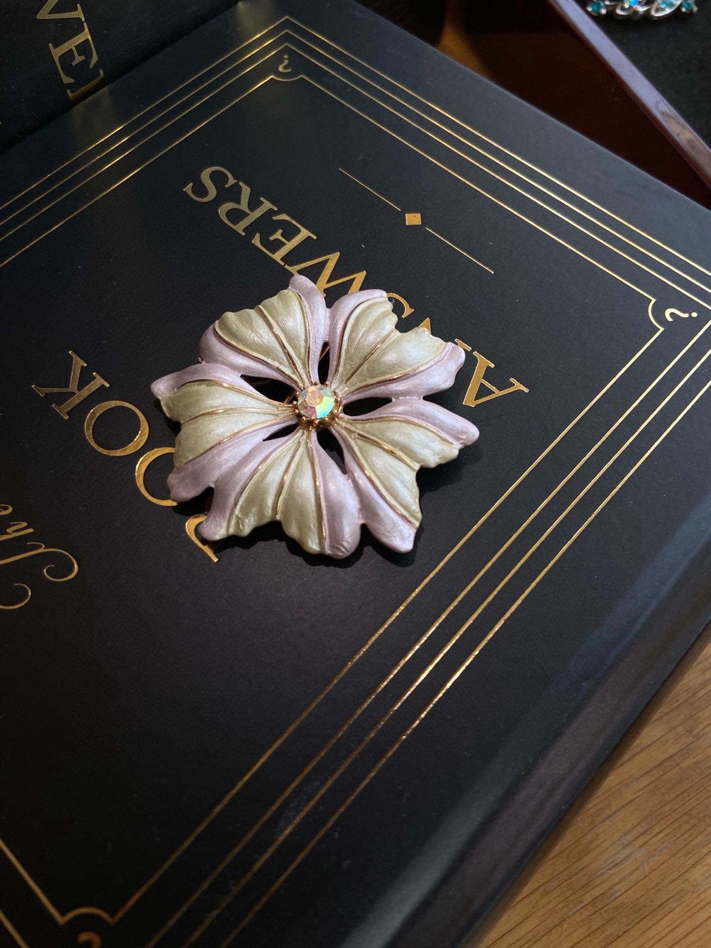 Vintage Avon Enamel Flower Brooch – Pink & Gold