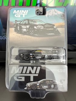 Mini GT LBWK Skyline