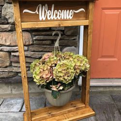 Garden Welcome Sign With Plant Hanger