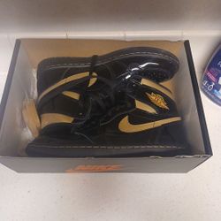 Jordan 1  Retro 8.5