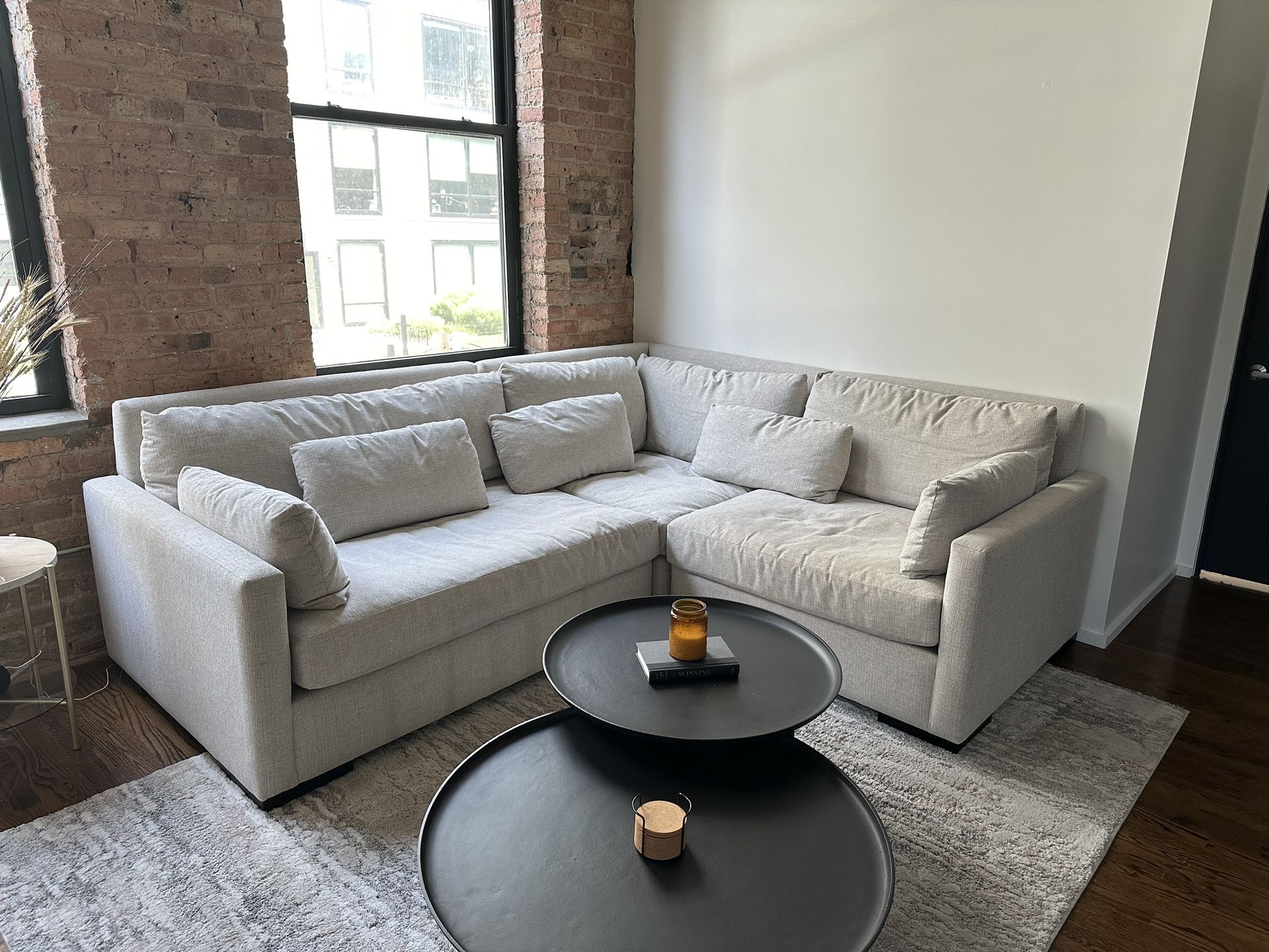 Walter E. Smithe Super Chill 3 Piece Sectional
