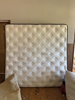 King Size Mattress White Quilted
