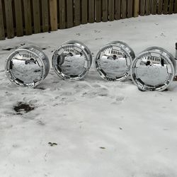 Like New 20 Inch Helo Chrome Rims, Set Of 4 Rims